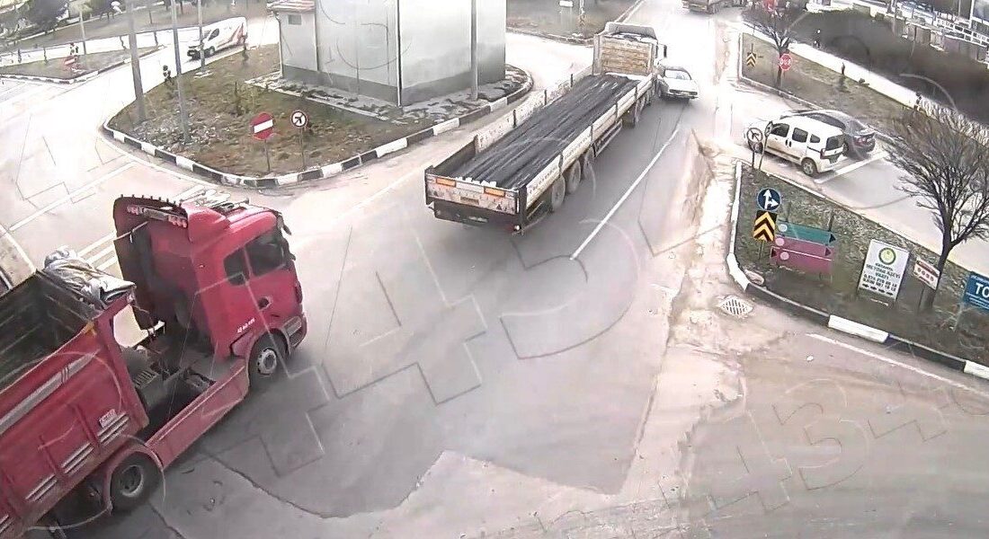 Kütahya’da, aşırı hız ve dikkatsizlik sonucu meydana gelen 4 ayrı