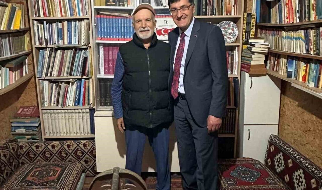 Başkan Kahveci’den Mehmet Yeşil’e ’Geçmiş olsun’ ziyareti Kütahya Belediye Başkanı Eyüp Kahveci, şehrin kültürel ve fikri hayatına