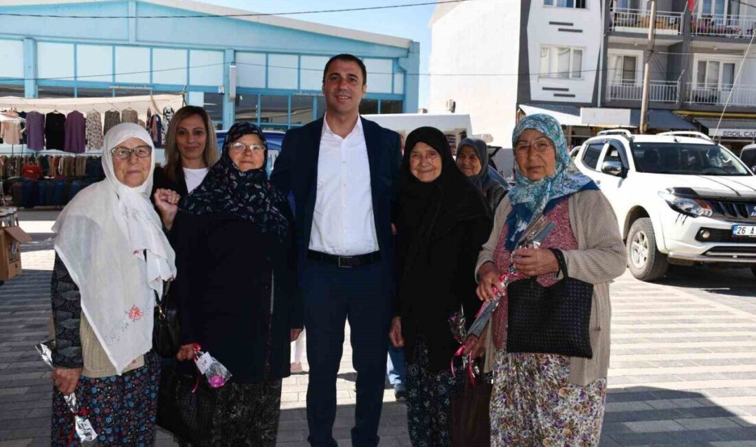 Beylikova Belediyesi anneleri unutmadı Beylikova Belediyesi tarafından Anneler Günü vesilesiyle bin adet çiçek dağıtıldı.