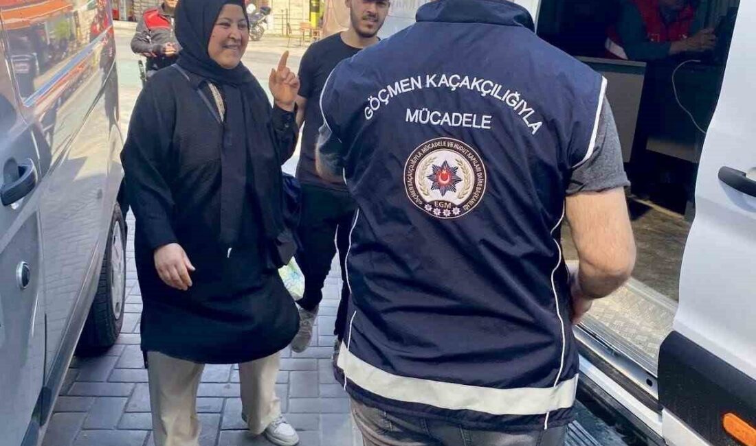 Bilecik’te huzur uygulaması, 2 yabancı uyruklu kişi sınır dışı edildi Bilecik İl Emniyet Müdürlüğü, düzensiz göç ve göçmen kaçakçılığıyla mücadele