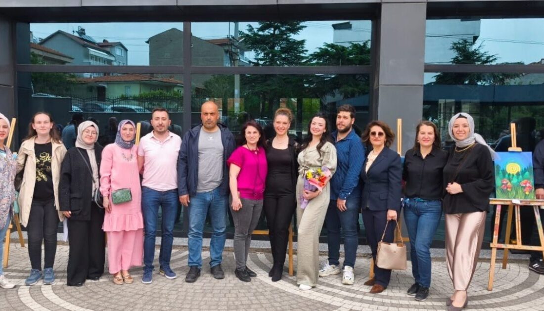 Binnur Uzan’ın öğrencilerinin eserleri büyük ilgi gördü Kütahya’nın Tavşanlı ilçesinde sanatın ve estetiğin bir araya geldiği özel