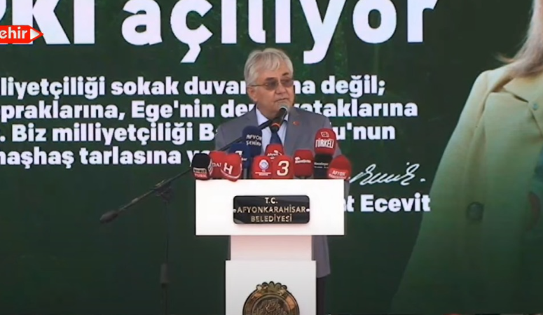 “Bu sadece bir yeşil alan projesi değil; dekoratif bir yaşam alanı” Afyonkarahisar Belediyesi tarafından yapımı tamamlanan Bülent Ecevit Parkı, düzenlenen törenle