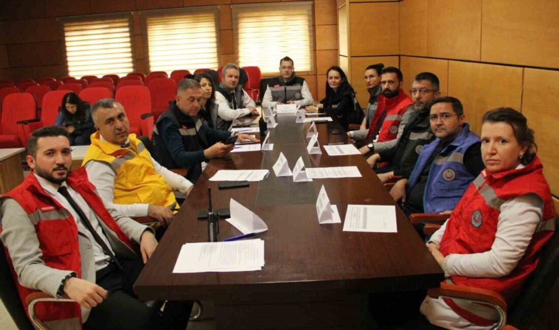 Afyonkarahisar Devlet Hastanesi’nde, yangın senaryosuna dayalı geniş çaplı bir tatbikat