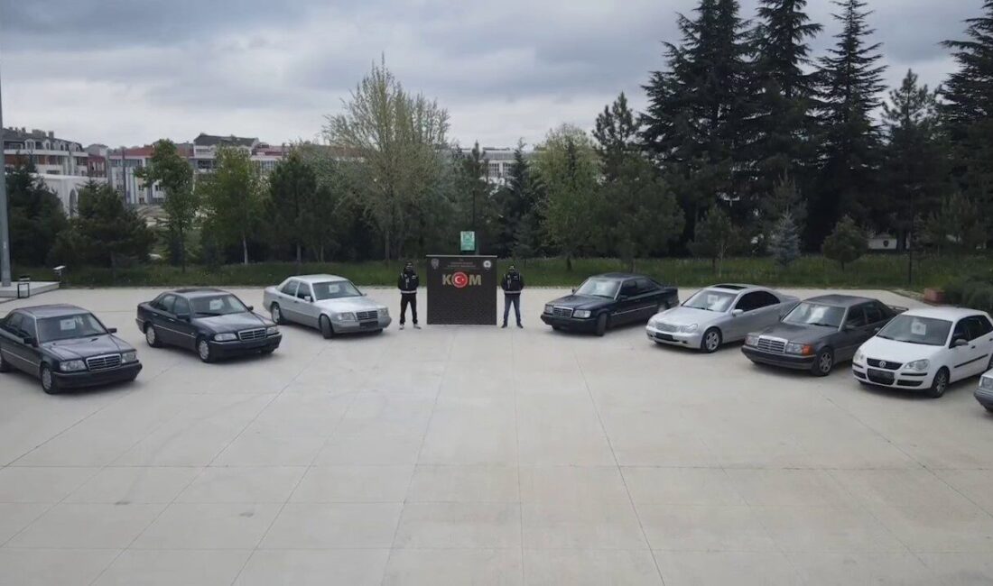 Eskişehir’de ’change’ operasyonu Eskişehir’de, yurt dışından getirilen otomobilleri, ağır hasarlı araçların motor ve