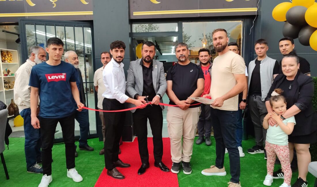 Afyonkarahisar  Erkmen Cumhuriyet Mahallesi’nde yeni bir antika ve hediyelik eşya