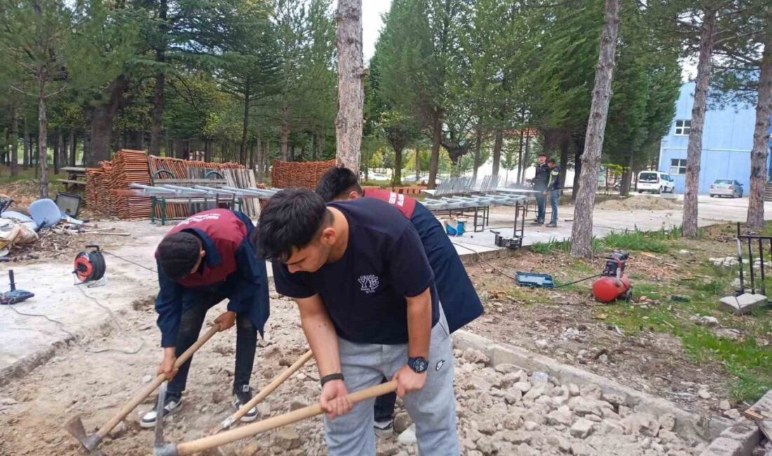 Gediz Yunus Emre MTAL’den takdire şayan çaba Kütahya’nın Gediz ilçesinde faaliyet gösteren Yunus Emre Mesleki ve Teknik