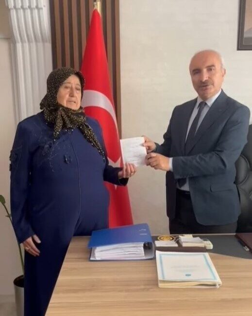 Gediz’de hafızlık Kur’an Kuran kursuna destekler sürüyor Kütahya’nın Gediz ilçesinde yapımı devam eden Erkek Hafızlık Kur’an Kursu,