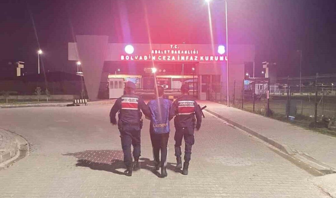 Hapis cezasıyla aranan şahsı jandarma yakaladı Afyonkarahisar’da 3 yıl 9 ay hapis cezasıyla aranan bir şahıs
