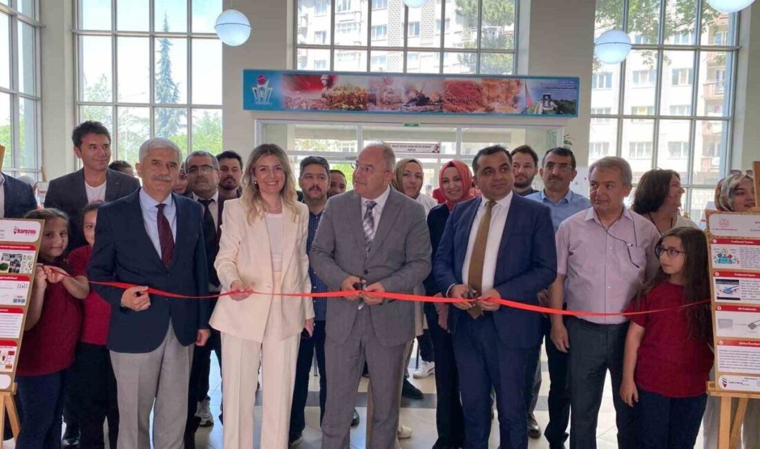 Harezmi Yıl Sonu Sergisi büyük coşkuya sahne oldu Afyonkarahisar’da Harezmi Eğitim Modeli çerçevesinde düzenlenen yıl sonu sergisi, İbrahim