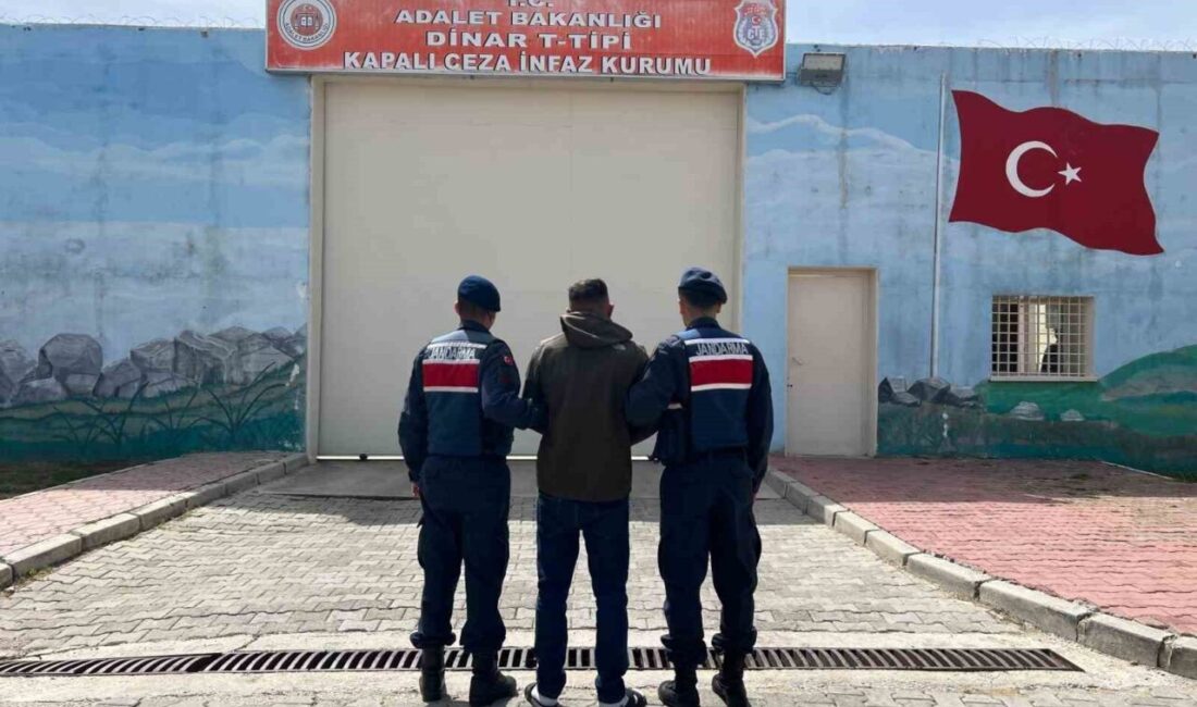 Hırsızlık suçundan aranan şahsı jandarma yakaladı Afyonkarahisar’da hırsızlık suçundan 4 yıl 2 ay hapis cezasıyla aranan