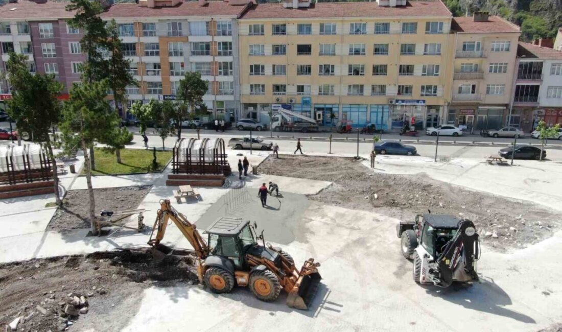 İnönü Cumhuriyet Meydanı’nda sona yaklaşılıyor İnönü İlçesinde, resmi törenlerin yeniden Cumhuriyet Meydanı’na alınması kararı sonrası