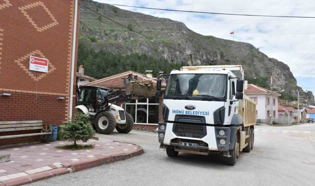 İnönü’de Metruk binalar için yıkım çalışması sürüyor Eskişehir’in İnönü ilçesinde güvenlik riski oluşturan ve çevre estetiğini olumsuz
