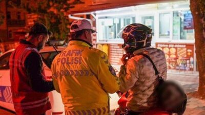 Isparta Emniyet ekipleri, trafik ve asayişin sağlanması amacıyla gece saatlerinde