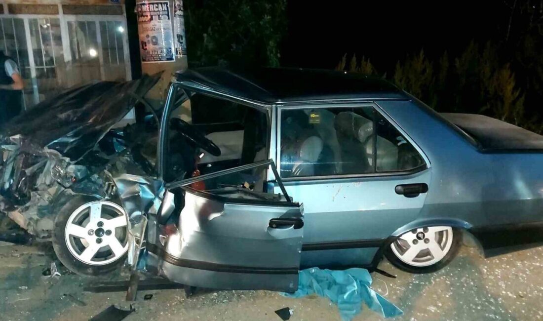 Isparta’da iki otomobil kafa kafaya çarpıştı: 4 yaralı Isparta’nın Eğirdir ilçesinde akşam saatlerinde meydana gelen trafik kazasında iki