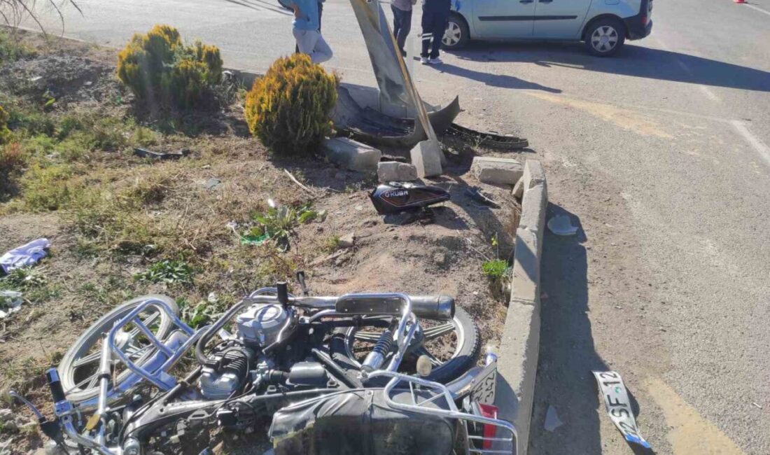 Isparta’da kamyonet ile motosiklet çarpıştı: 2 yaralı Isparta’nın Şarkikaraağaç ilçesinde kamyonet ile motosikletin çarpışması sonucu meydana gelen