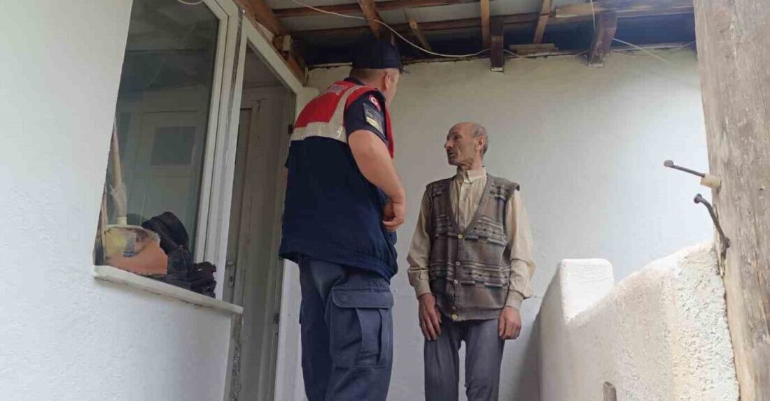 Jandarma Kurban Bayramı öncesi dolandırıcılık uyarısı Pazaryeri İlçe Jandarma Komutanlığı ekipleri, Kurban Bayramı öncesinde köy köy