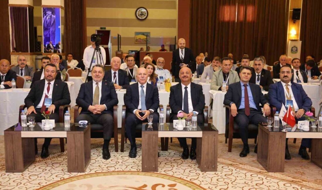 “Jeotermal Enerjide Sandıklı Örneği” gerçekleştirildi Enerji Kentleri Birliği’nin Sandıklı programı çerçevesinde düzenlenen “Jeotermal Enerjide Sandıklı