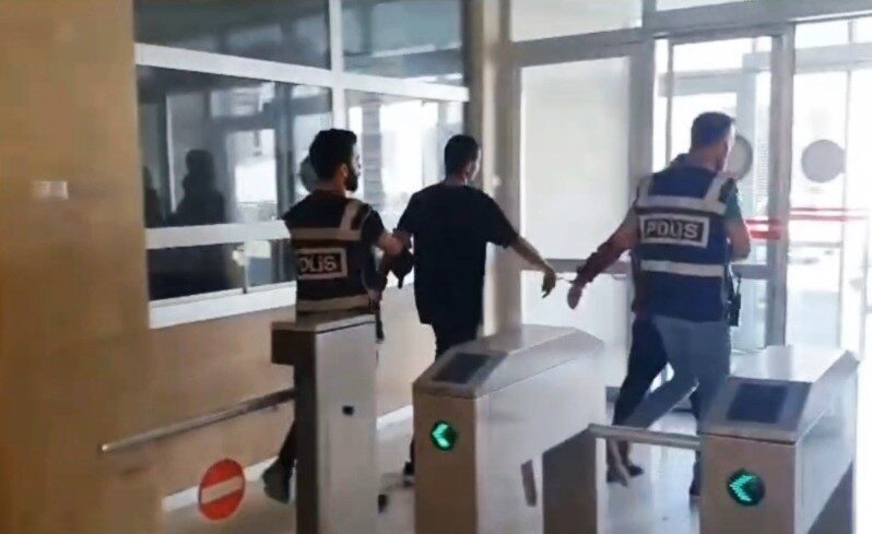 Kütahya’da 2 hırsızlık zanlısı tutuklandı Kütahya’da işyeri, depo ve araçtan hırsızlık olaylarına karışan 2 şüpheli