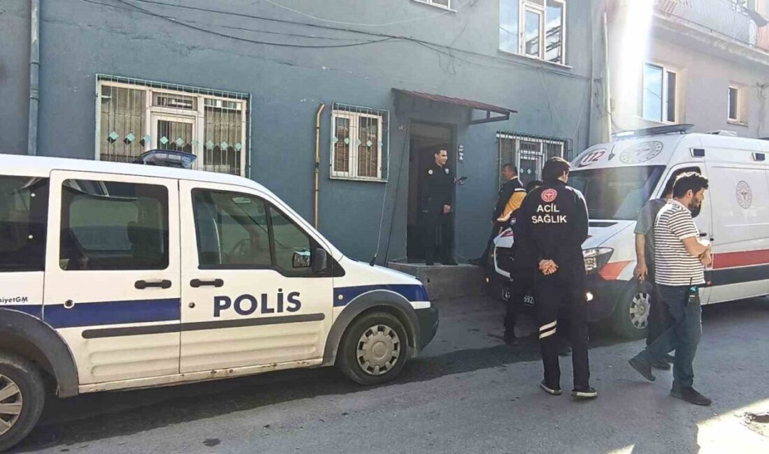 Kütahya’da 32 yaşındaki genç bilgisayar başında ölü bulundu Kütahya’da 32 yaşındaki muhasebeci Gökhan Demir evinde bilgisayar başında ölü