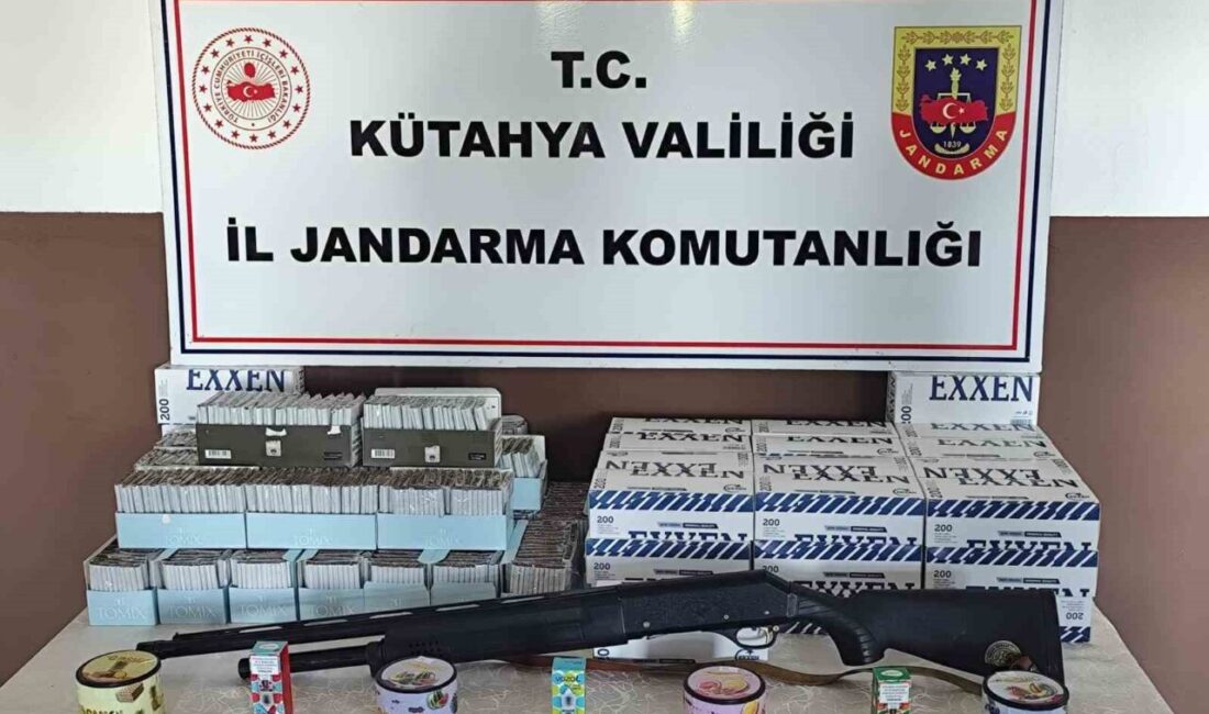 Kütahya’da kaçak sigara operasyonu Kütahya İl Jandarma Komutanlığı ekipleri tarafından Pazarlar ilçesinde yapılan operasyonda