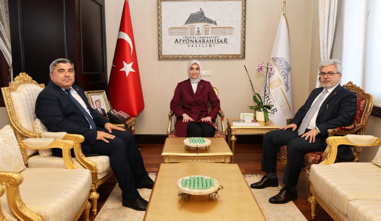 Milli Eğitim Bakan Yardımcısı Yelkenci, Vali Yiğitbaşı’nı ziyaret etti Milli Eğitim Bakan Yardımcısı Dr. Ömer Faruk Yelkenci, Afyonkarahisar Valisi