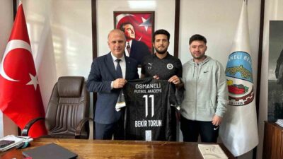 Osmaneli Akademi Spor Kulübü Başkanı Tarıkcan Turgut ve Başkan Yardımcısı