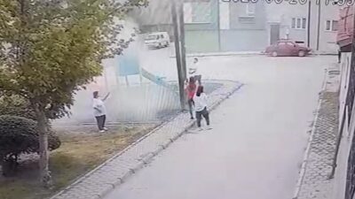 Eskişehir Yeşiltepe Mahallesi’nde bulunan oyun parkında kimliği belirsiz kişilerce yakılma