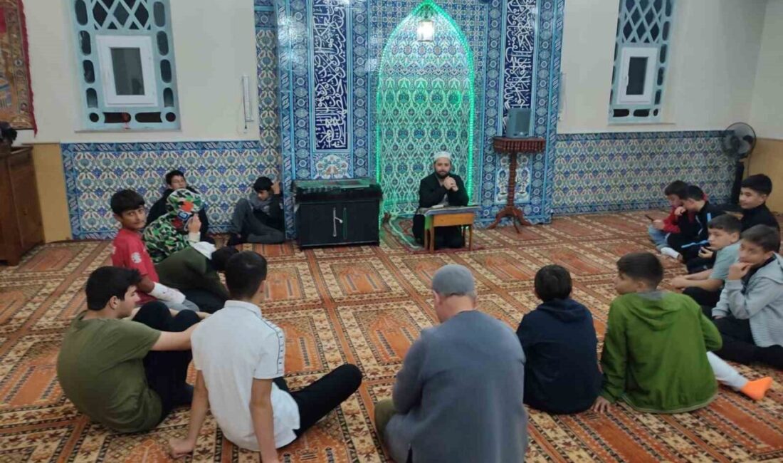 Pazaryeri’nde milli ve manevi değerler konuşuldu Bilecik’in Pazaryeri ilçesinde gerçekleştirilen programlarda milli ve manevi değerler konuşuldu.
