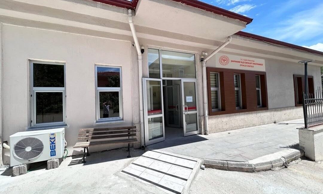 Şaphane Devlet Hastanesi’nde diyaliz ünitesi hizmete girdi Kütahya’nın Şaphane ilçesinde İlçe Devlet Hastanesi bünyesinde 5 cihaz kapasiteli