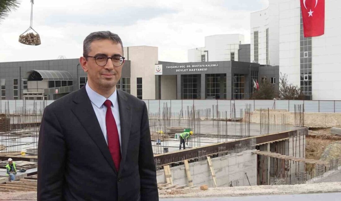 Tavşanlı Doç. Dr. Mustafa Kalemli Devlet Hastanesi ek hizmet binasının temeli atıldı Kütahya’nın Tavşanlı ilçesinde inşa edilecek olan Doç. Dr. Mustafa Kalemli