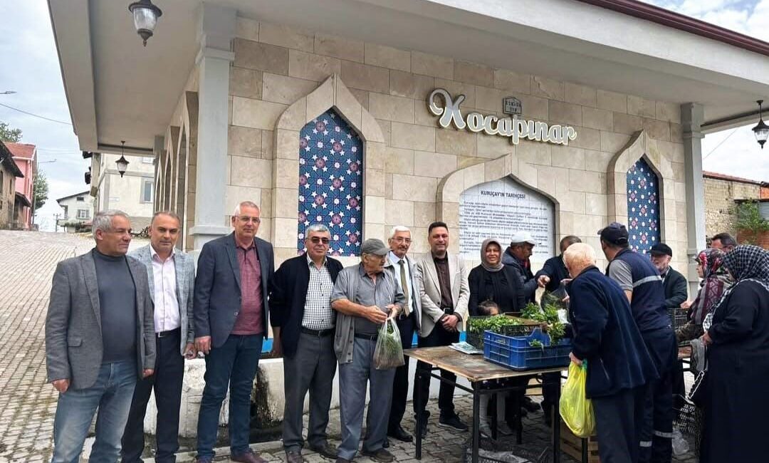 Tavşanlı’da 20 bin adet biber fidesi dağıtıldı Kütahya’nın Kuruçay beldesinde üreticilere 20 bin adet biber fidesi dağıtıldı.
