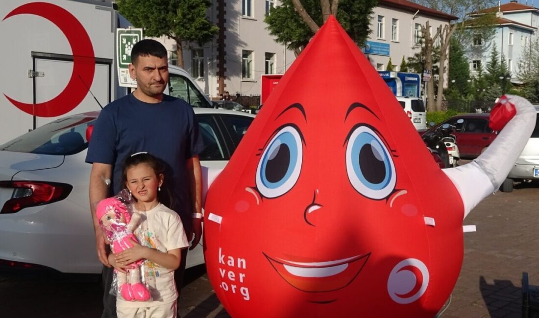 Tavşanlı’da oyuncak hediyeli kan bağışı kampanyası yoğun ilgi gördü Kütahya’nın Tavşanlı ilçesinde Türk Kızılay tarafından düzenlenen oyuncak hediyeli kan