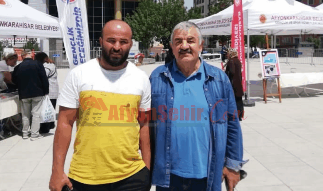 Başpehlivan Orhan Okulu Karaadilli Yağlı Güreşleri için Afyonkarahisar’da Kırkpınar Başpehlivanı Orhan Okulu, Karaadilli Yağlı Pehlivan Güreşleri’ne katılmak üzere
