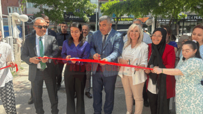 Afyonkarahisar Ağır Düzey Zihinsel Engelliler için geleneksel yıl sonu kermesi,