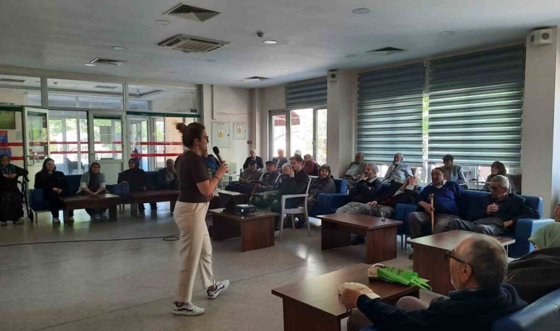 Yaşlılara ’Ekonomik ve Dijital Dolandırıcılık’ eğitimi verildi Eskişehir Aile ve Sosyal Hizmetler İl Müdürlüğü ekiplerince, huzurevinde kalan