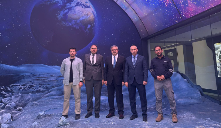 Yurdunuseven, Havacılık ve Uzay Teknolojileri Lisesi’ni ziyaret etti AK Parti Afyonkarahisar Milletvekili İbrahim Yurdunuseven, Ankara’nın Elmadağ ilçesinde bulunan