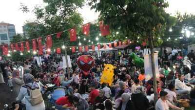 Kocatepe Mahallesi’nde, Mahalle Muhtarı İsmail Koç tarafından düzenlenen “Mahallemde Şenlik