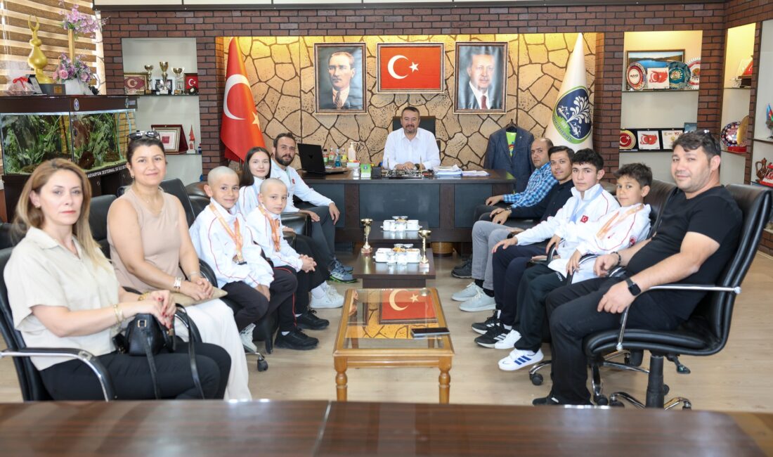 Sandıklı’nın karatecileri Karadağ ve Moldova’da başarılarla döndü Sandıklı Yıldız Karate Spor Kulübü sporcuları, Karadağ ve Moldova’da düzenlenen