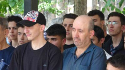 Antalya-Kemer karayolunda motosikletin ’girilmez’ levhası olmasına rağmen sağ şeritten sol