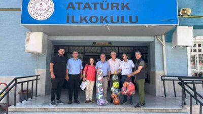 Bilecik’te 20 kilogram atık pil toplayan çocuklara 16 adet futbol,