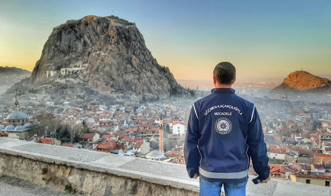 İçişleri Bakanı Yerlikaya, ülke genelinde düzensiz göçe yönelik yapılan operasyonlarda