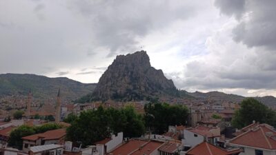 Afyon ve çevresinde bugün görülmesi beklenen yağışların ardından yarından itibaren