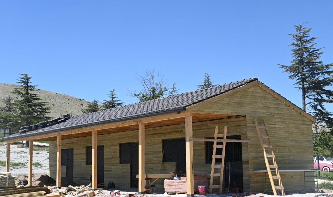 Emirdağ Belediyesi tarafından Millet Bahçesi içerisinde inşa edilen Atlı Spor