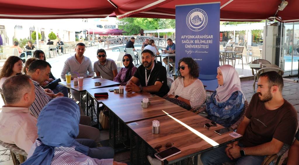 AFSÜ Bilim İletişim Ofisinin ilk 'Bilim Kafe' etkinliği, 'Bağımlılık' temasıyla,