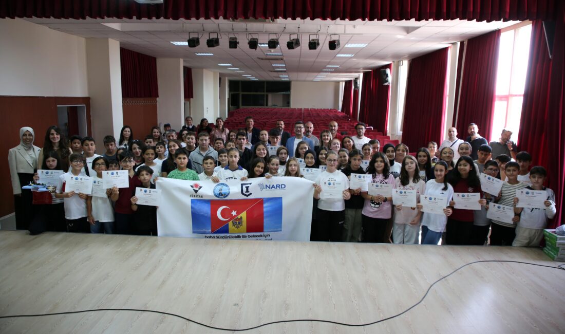 Afyon Kocatepe Üniversitesi (AKÜ) Eğitim Fakültesi Öğretim Üyesi Doç. Dr.