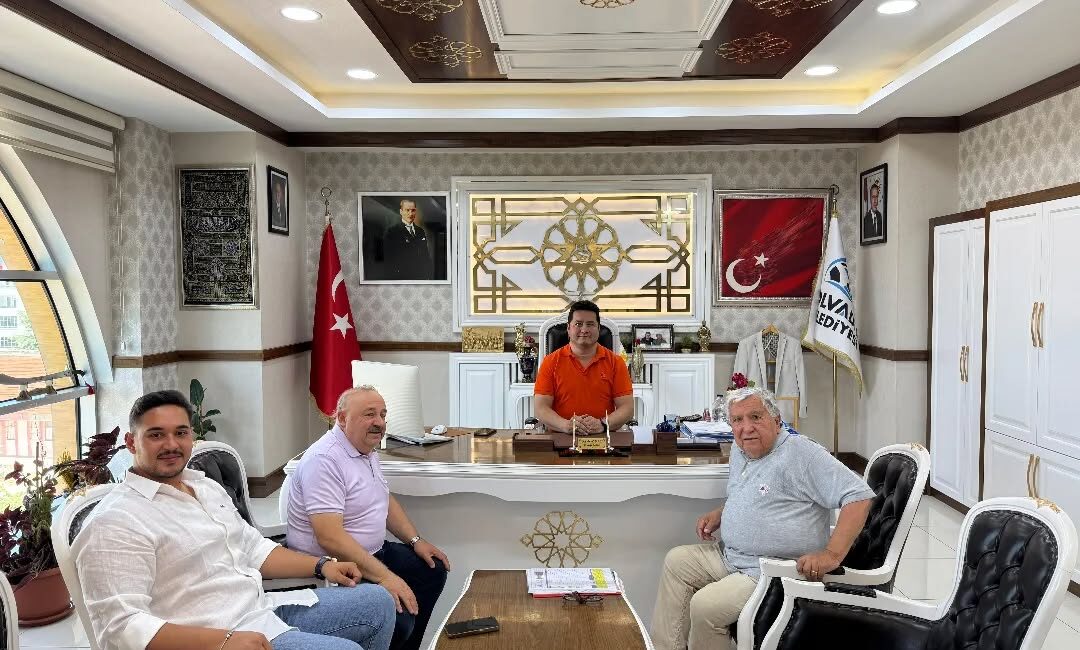 Bolvadin’in Emrullah Mahallesi’nde bulunan parkın yenilenmesini, spor aletlerinin kurulumunu ve