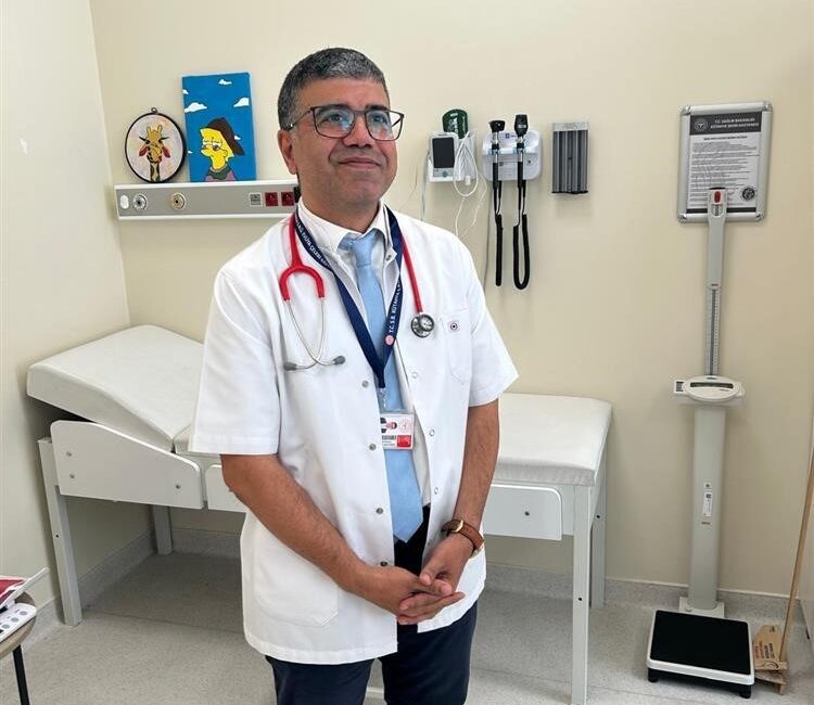 Çocuk Endokrinoloji Uzmanı Prof. Dr. Veysel Nijat Baş, çocuklarda artan