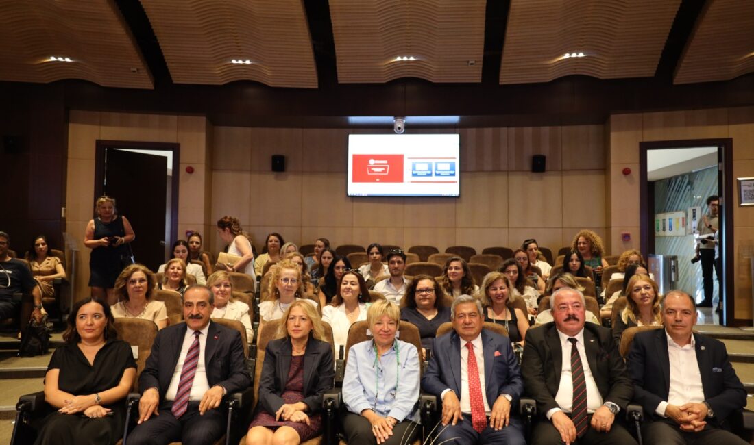 İhracatta topuk sesleri artacak Kadınların ihracatta daha çok temsil edilmesi amacıyla Ege İhracatçı Birlikleri
