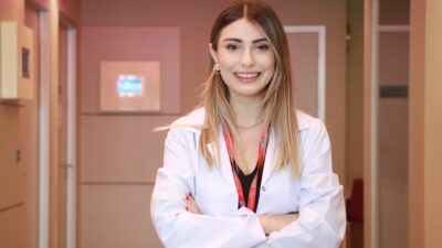 Yalnız ebeveynlerin özellikle ergenlik dönemindeki çocuklarıyla sorunlar yaşayabildiğini belirten uzmanlar,