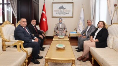 Afyonkarahisar Valisi Doç. Dr. Kübra Güran Yiğitbaşı, Fatih Mahallesi Muhtarı